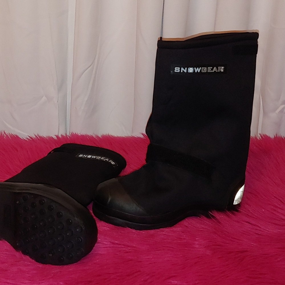 NWOT Snow Gear Insulated Overshoes